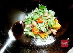 五花肉烧扁豆的做法图解12