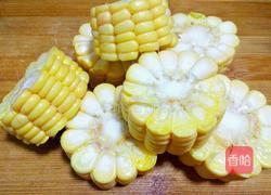 玉米胡萝卜排骨汤的做法图解4