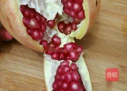 火龙果石榴汁的做法图解2