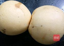 银耳梨子红枣汤的做法图解1