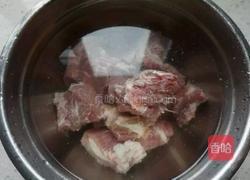 土豆烧排骨的做法图解2