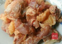 四季豆烧鸡的做法图解1