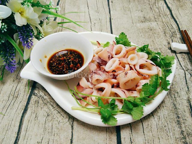 白灼小管鱼