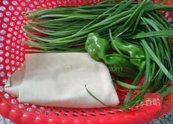 韭菜炒千张的做法图解1