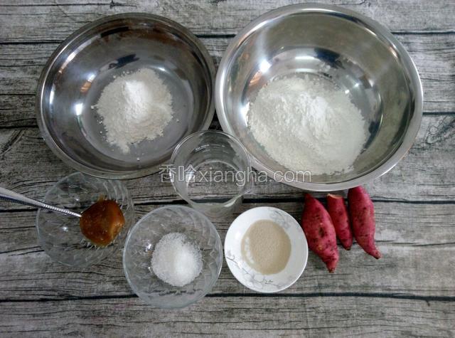 准备好所需食材，称重备用。