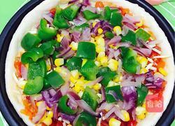 鲜虾杂蔬大披萨的做法图解17