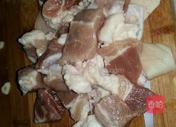 红烧肉炖藕块的做法图解2