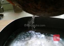 椰子煲乌鸡的做法图解2