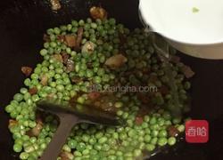 腊肉烧豌豆的做法图解6