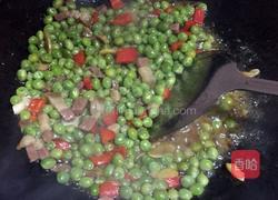 腊肉烧豌豆的做法图解9