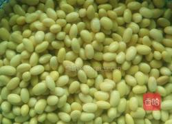 红烧猪蹄煨黄豆的做法图解1