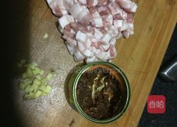 肉酱炒肉的做法图解1