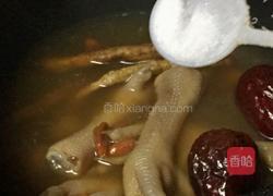 电饭煲当归红枣鸡爪汤的做法图解6