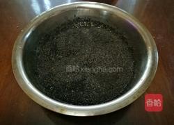 黑芝麻馅料的做法图解1