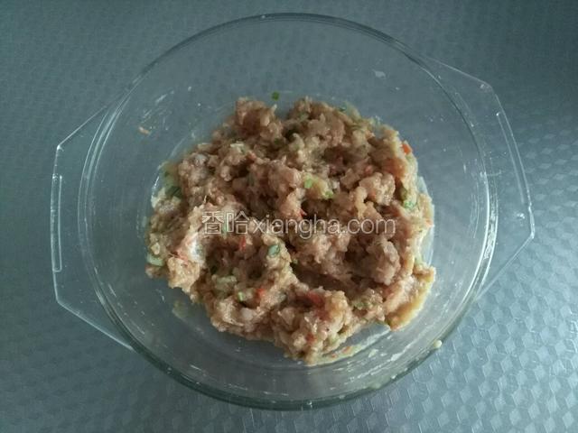顺时针拌均匀即可。
