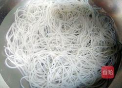 烫米线的做法图解2