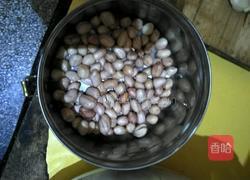 电饭煲猪脚焖花生的做法图解3