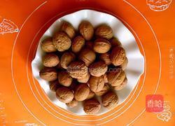 琥珀核桃的做法图解1