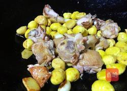 板栗焖鸡肉的做法图解10