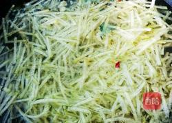 炝拌佛手瓜丝的做法图解1