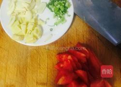 红烧小黄鱼的做法图解1