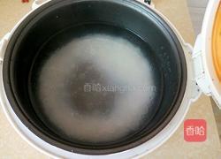 南瓜紫薯粥的做法图解2