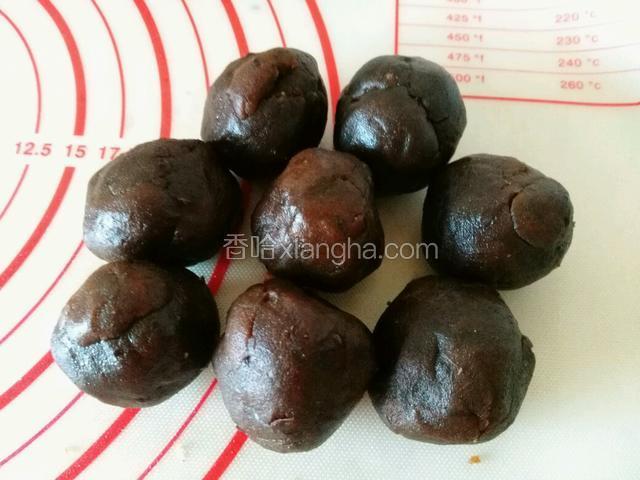 醒面的时间把豆沙馅分等份