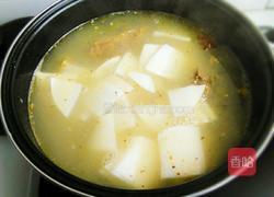 牛骨萝卜汤的做法图解7