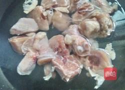 土豆烧鸡腿的做法图解3