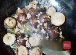 肉丁焖香菇的做法图解7