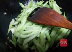 腊肉西芹的做法图解10