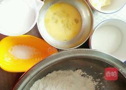 砂糖麻花面包的做法图解1