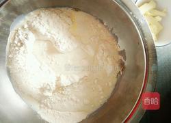 砂糖麻花面包的做法图解2