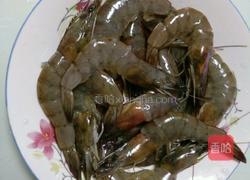 虾面条的做法图解2
