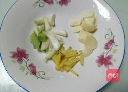 虾面条的做法图解3