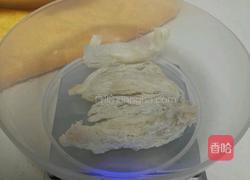 冰糖雪梨炖燕窝的做法图解1