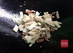 瘦肉炒鸡腿菇的做法图解7