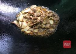 瘦肉炒鸡腿菇的做法图解9