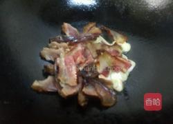 胡萝卜炒腊肉的做法图解9