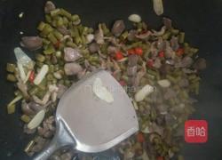 酸豆角炒鸡杂的做法图解7