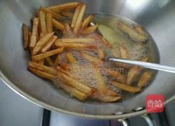 红肠蒜苔土豆条的做法图解3