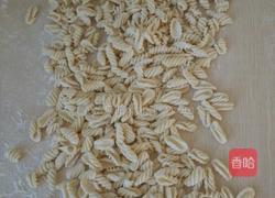 小炒螺旋面的做法图解1