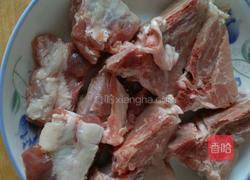 猪皮炖排骨的做法图解2