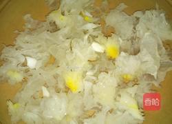 银耳羹的做法图解2