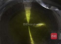 东北酸菜猪肉炖粉条的做法图解3