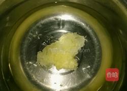 冰糖雪梨炖银耳的做法图解1