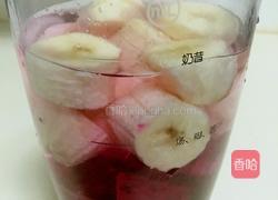 火龙果香蕉汁的做法图解2