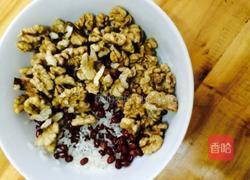 核桃红豆粥的做法图解2