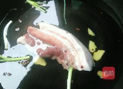 蒜苗回锅肉的做法图解3