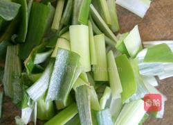 芹菜炒土豆丝的做法图解3